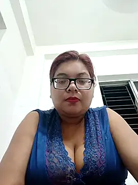 Snapshot of Elie_Hallway chatting on June 19, 2026, 8:12 pm Elie Hallway online show from June 19, 2026, 8:12 pm