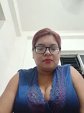 Snapshot of Elie_Hallway chatting on June 20, 2026, 6:33 pm Elie Hallway online show from June 20, 2026, 6:33 pm