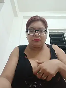 Snapshot of Elie_Hallway chatting on June 23, 2026, 6:28 pm Elie Hallway online show from June 23, 2026, 6:28 pm