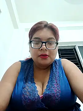 Snapshot of Elie_Hallway chatting on July 3, 2026, 6:25 pm Elie Hallway online show from July 3, 2026, 6:25 pm