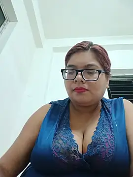 Snapshot of Elie_Hallway chatting on July 4, 2026, 6:47 pm Elie Hallway online show from July 4, 2026, 6:47 pm