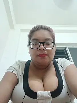 Snapshot of Elie_Hallway chatting on July 9, 2026, 7:07 pm Elie Hallway online show from July 9, 2026, 7:07 pm