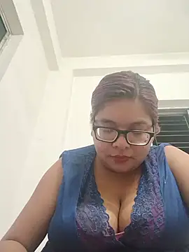 Snapshot of Elie_Hallway chatting on July 11, 2026, 6:54 pm Elie Hallway online show from July 11, 2026, 6:54 pm