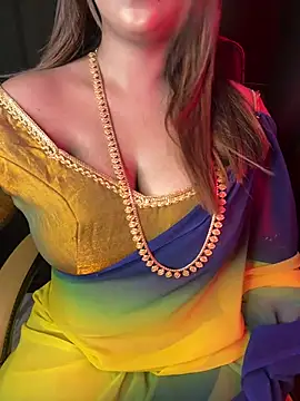 Snapshot of queen-panda chatting on February 20, 2026, 5:35 pm queen-panda online show from February 20, 2026, 5:35 pm