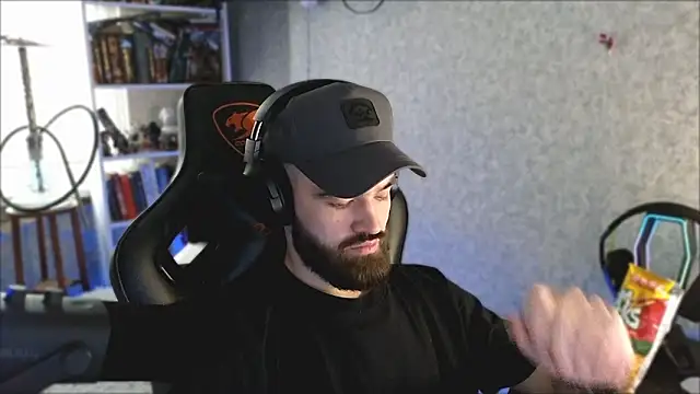 Snapshot of _Mostly_ chatting on March 5, 2026, 1:40 pm Mostly online show from March 5, 2026, 1:40 pm