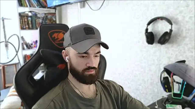 Snapshot of _Mostly_ chatting on April 8, 2026, 10:59 am Mostly online show from April 8, 2026, 10:59 am