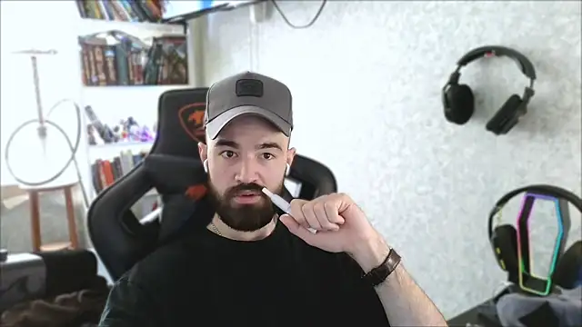 Snapshot of _Mostly_ chatting on April 15, 2026, 9:38 am Mostly online show from April 15, 2026, 9:38 am