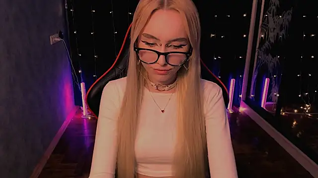 crybambi online show from April 6, 2026, 7:04 pm