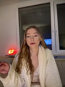 Snapshot of romyxxs chatting on February 6, 2026, 8:01 pm romyxxs online show from February 6, 2026, 8:01 pm