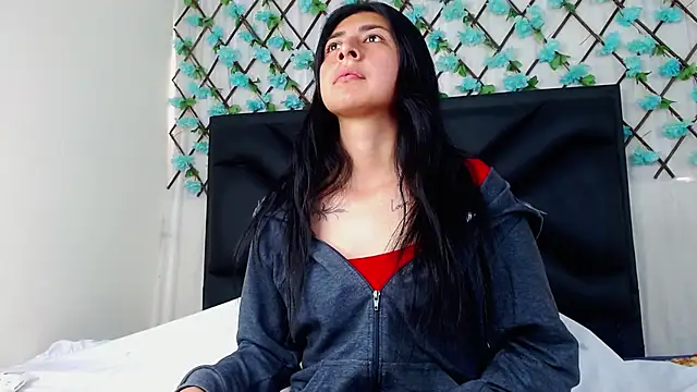 EmmaWilliamss4 online show from February 12, 2026, 2:56 pm