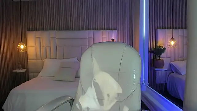 Ravenn21x online show from February 24, 2026, 11:41 am