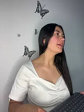 Snapshot of Tammy8 chatting on March 3, 2026, 10:04 pm Tammy8 online show from March 3, 2026, 10:04 pm