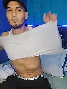 Snapshot of junior_men22 chatting on February 16, 2026, 12:12 pm junior men22 online show from February 16, 2026, 12:12 pm