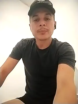 Reuss25 online show from April 21, 2026, 12:34 am