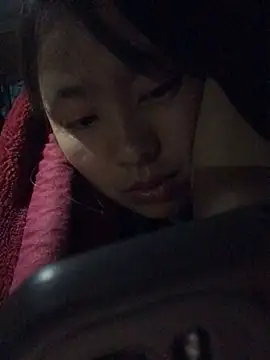 honeyyy110 online show from February 6, 2026, 11:19 pm