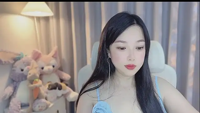 Yumi yuni online show from April 15, 2026, 12:45 pm