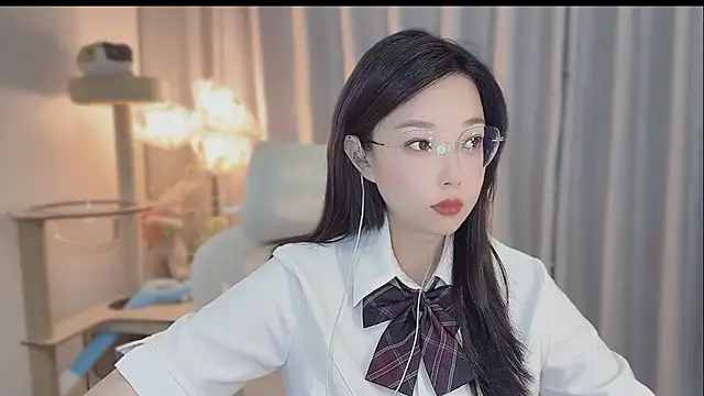 Snapshot of Yumi_yuni chatting on May 16, 2026, 11:25 pm Yumi yuni online show from May 16, 2026, 11:25 pm