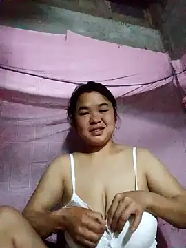 Jyllyy online show from February 7, 2026, 11:08 pm