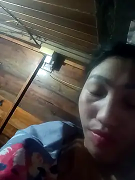 hot-luna- online show from February 12, 2026, 10:38 pm