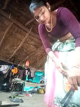 Hotty raghni online show from February 3, 2026, 7:57 am