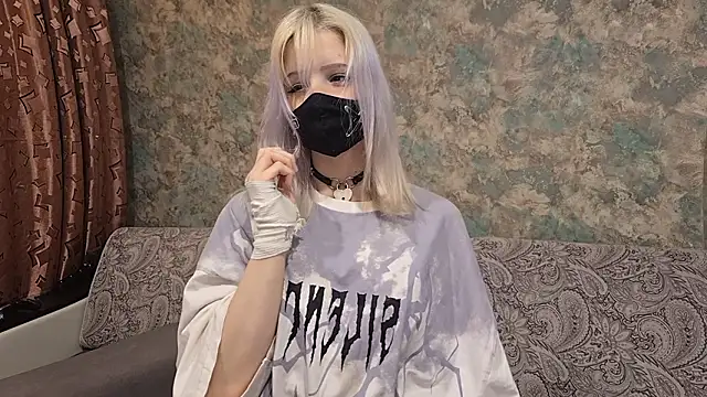 Snapshot of Yunakiss chatting on February 15, 2026, 7:32 pm Yunakiss online show from February 15, 2026, 7:32 pm