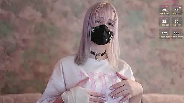 Yunakiss online show from March 2, 2026, 9:10 pm