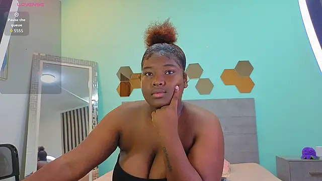 DanielaGil7 online show from March 31, 2026, 12:16 pm