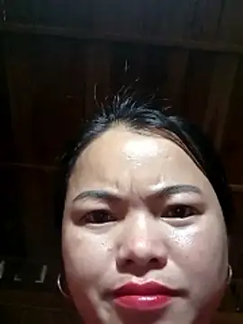 Snapshot of emlylyxinh chatting on February 18, 2026, 7:04 am emlylyxinh online show from February 18, 2026, 7:04 am