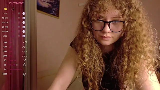 Snapshot of Milounee chatting on February 28, 2026, 7:04 pm Milounee online show from February 28, 2026, 7:04 pm