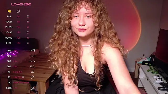 Snapshot of Milounee chatting on June 19, 2026, 4:22 pm Milounee online show from June 19, 2026, 4:22 pm