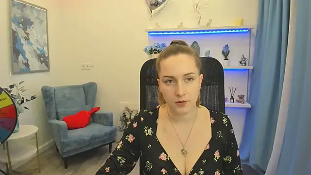 Snapshot of CaseyTerini chatting on April 28, 2026, 11:26 am CaseyTerini online show from April 28, 2026, 11:26 am