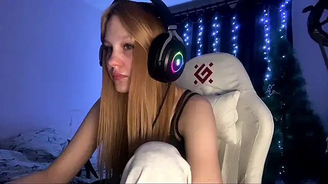 Snapshot of axin_burnell chatting on February 18, 2026, 5:53 pm axin burnell online show from February 18, 2026, 5:53 pm