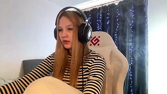 Snapshot of axin_burnell chatting on March 3, 2026, 5:24 am axin burnell online show from March 3, 2026, 5:24 am