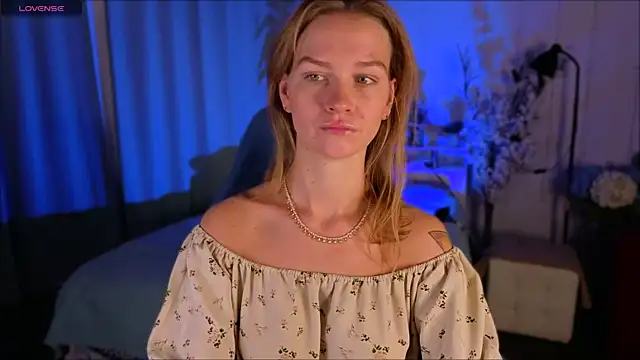 Crystal Kris online show from February 26, 2026, 5:39 am