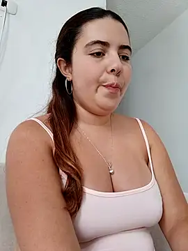 Snapshot of lyss_muller chatting on April 15, 2026, 7:58 pm lyss muller online show from April 15, 2026, 7:58 pm