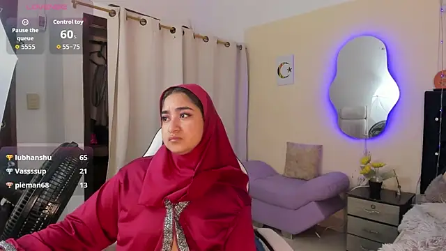 SamiraAwada online show from April 16, 2026, 9:39 pm