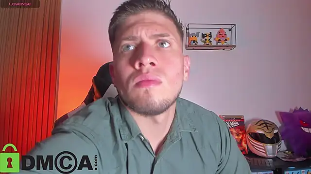 Snapshot of SebastianMaximoff_ chatting on February 25, 2026, 8:18 pm SebastianMaximoff online show from February 25, 2026, 8:18 pm