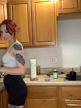 ThornsandHoney online show from February 15, 2026, 11:56 pm