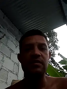 Snapshot of Hot_Veteran_1 chatting on April 14, 2026, 12:44 pm Hot Veteran 1 online show from April 14, 2026, 12:44 pm