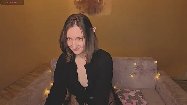 SelestiaSnata online show from March 19, 2026, 1:42 am