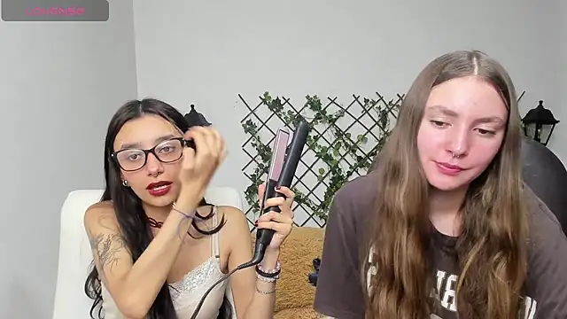 Snapshot of nana__rousse chatting on February 25, 2026, 1:37 am nana rousse online show from February 25, 2026, 1:37 am