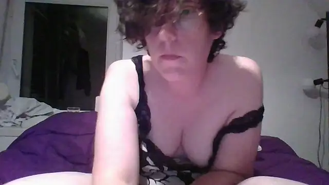 Snapshot of OIseauNoir88 chatting on May 16, 2026, 7:56 pm OIseauNoir88 online show from May 16, 2026, 7:56 pm