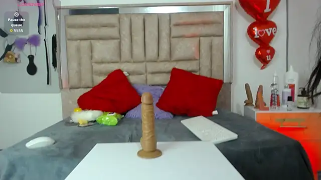 Bombom Lux online show from March 10, 2026, 4:06 am