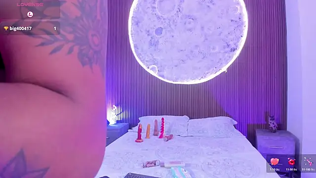 JazminRusso  online show from February 14, 2026, 5:37 am