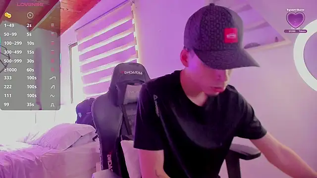 Snapshot of juan_posada chatting on February 22, 2026, 5:22 pm juan posada online show from February 22, 2026, 5:22 pm