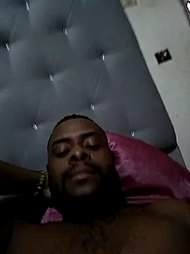 Snapshot of Tuverdugo12 chatting on February 16, 2026, 2:24 pm Tuverdugo12 online show from February 16, 2026, 2:24 pm