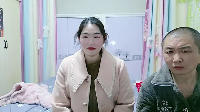 Snapshot of LunasSecret chatting on February 15, 2026, 5:15 am LunasSecret online show from February 15, 2026, 5:15 am