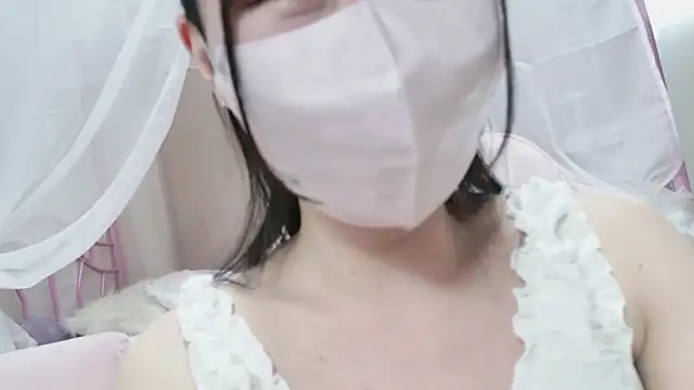 Snapshot of MOE_o0 chatting on March 12, 2026, 9:15 am MOE o0 online show from March 12, 2026, 9:15 am