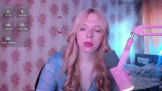 Snapshot of Cutie_Bambi chatting on July 17, 2026, 12:12 pm Cutie Bambi online show from July 17, 2026, 12:12 pm