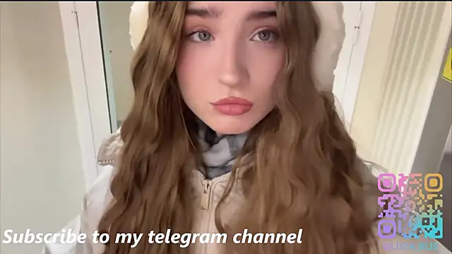 LissaBliss online show from April 12, 2026, 2:22 pm